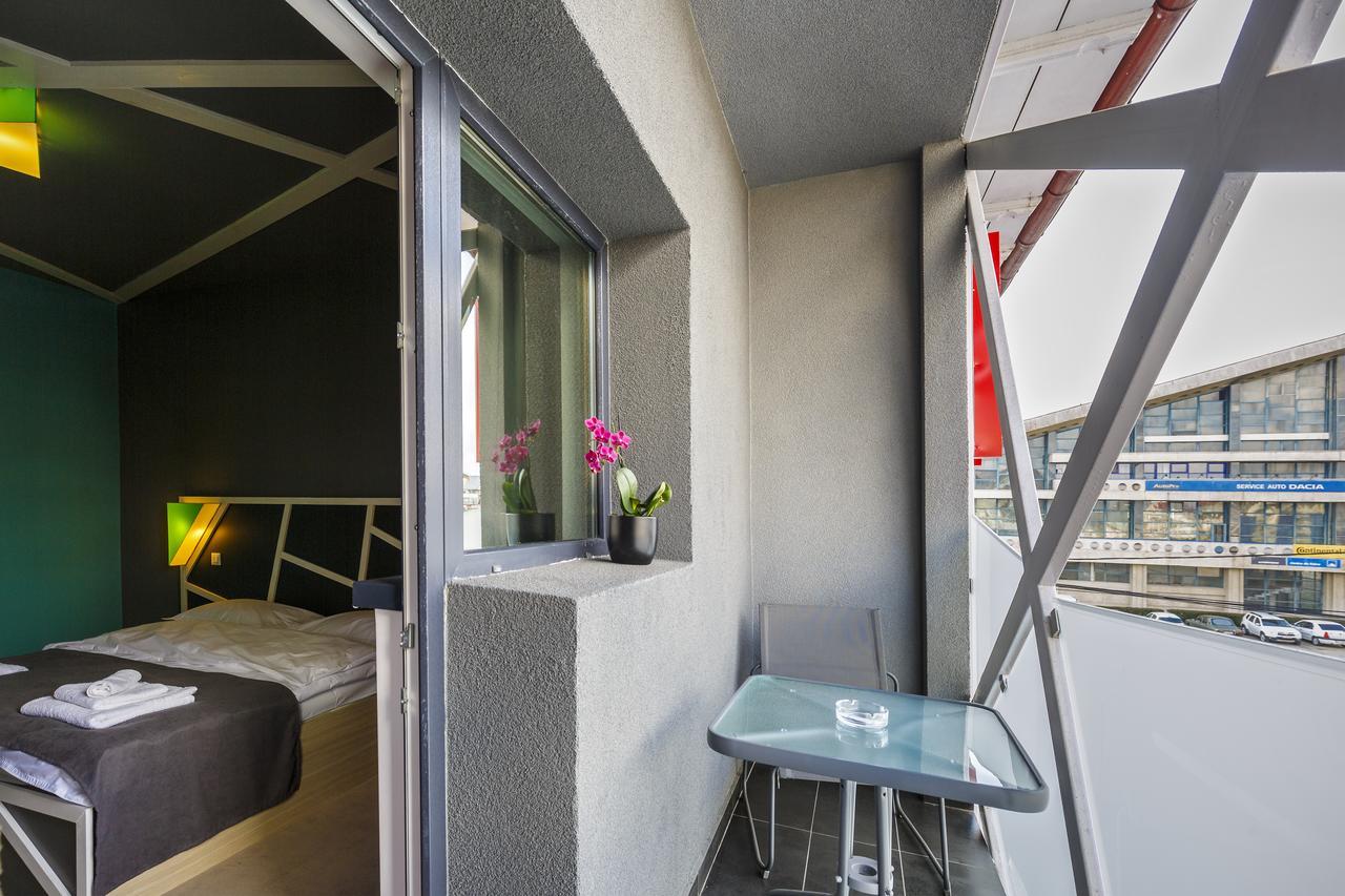 Net Hotel Питешти Экстерьер фото