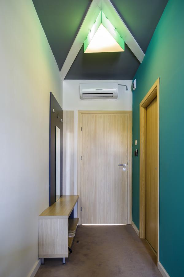 Net Hotel Питешти Экстерьер фото